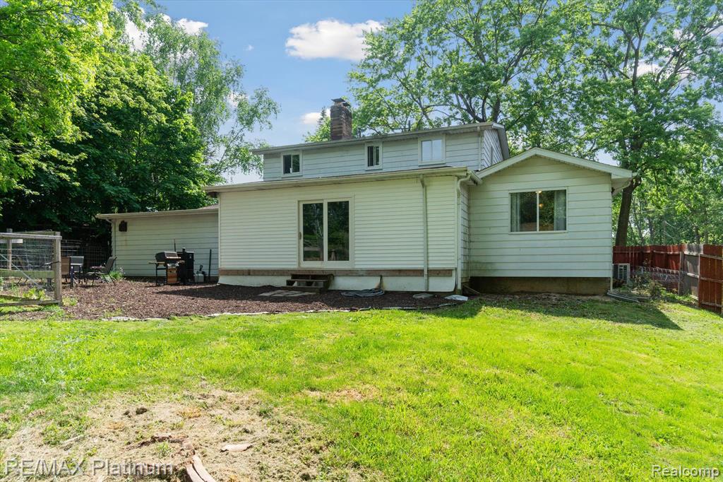 7353 GREEN VALLEY Drive, Grand Blanc, MI 48439 — Photo 41