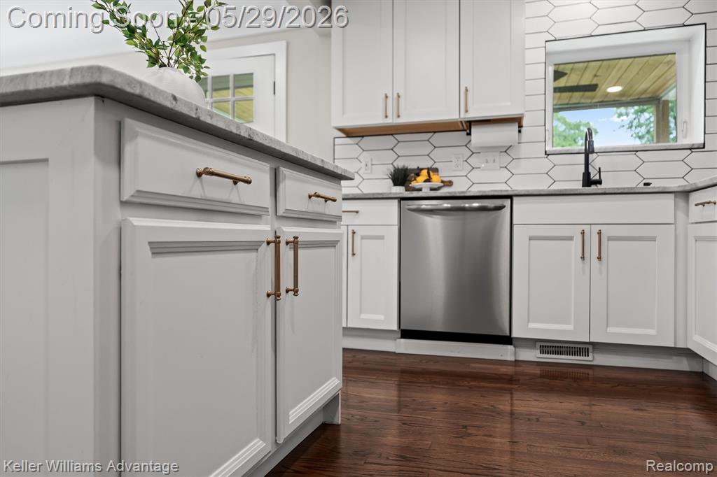 11389 Southworth Avenue, Plymouth, MI 48170 — Photo 13