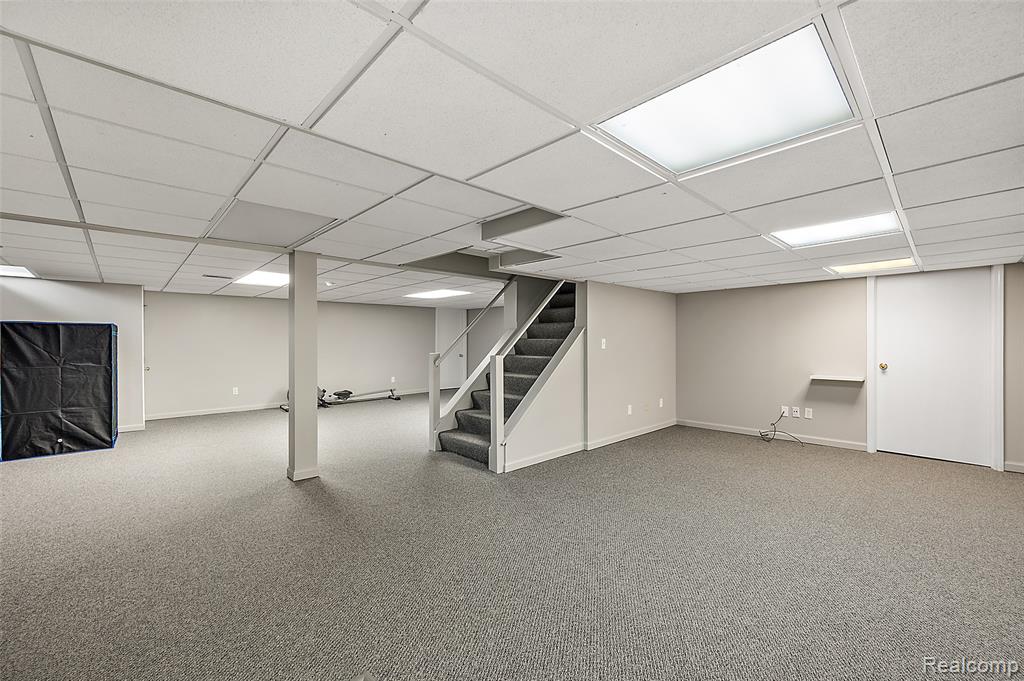 6730 Whiting Drive, Troy, MI 48098 — Photo 30
