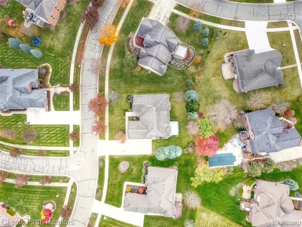 63605 Williamsburg, Washington, MI 48095 — Photo 63