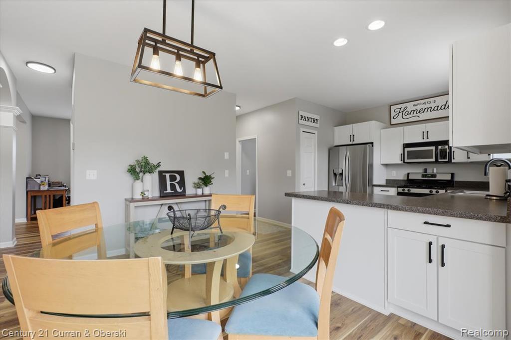 23537 Crescent Ridge Drive, New Boston, MI 48164 — Photo 17