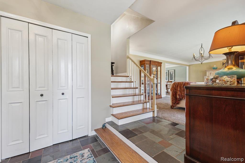 5675 Thorny Ash Road, Rochester, MI 48306 — Photo 5