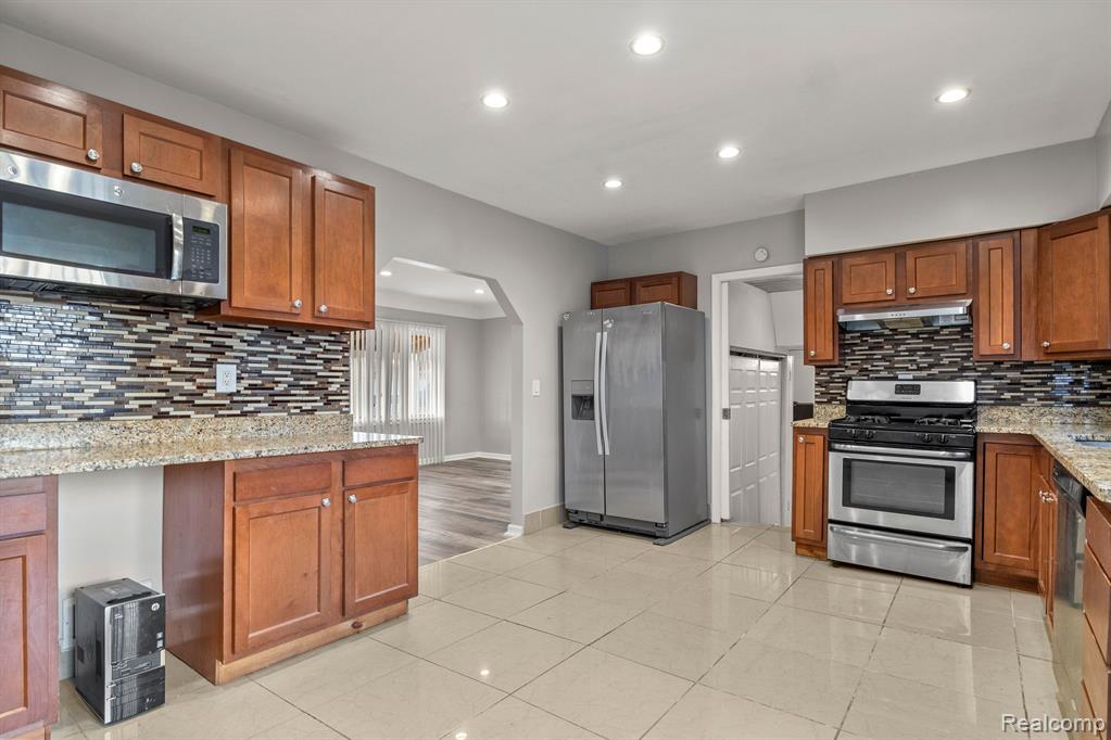 6500 N VERNON Street, Dearborn Heights, MI 48127 — Photo 13