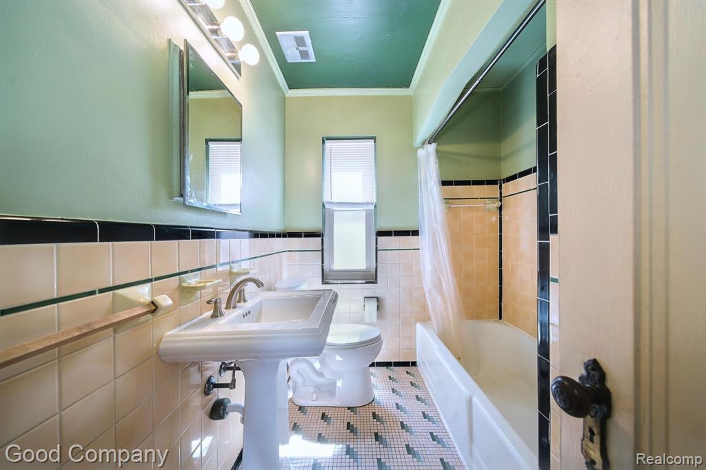 4168 Grayton Street, Detroit, MI 48224 — Photo 7