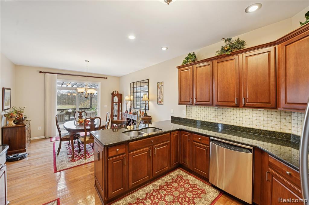 7647 Tipperary Trail, Fenton, MI 48430 — Photo 18