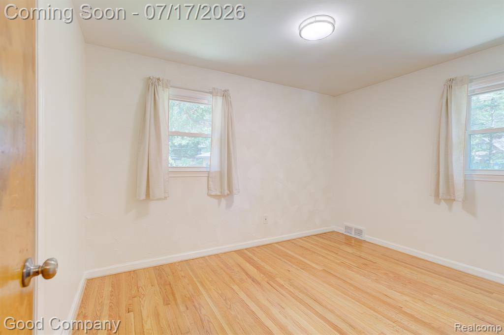 24310 Manistee Street, Oak Park, MI 48237 — Photo 32