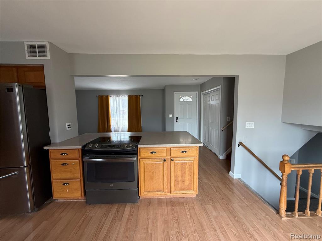 42768 Buckingham Drive, Sterling Heights, MI 48313 — Photo 4