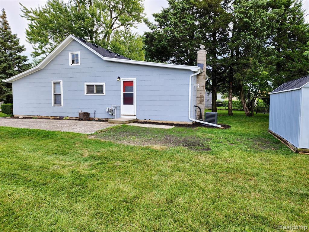 29272 ADAMS Drive, Gibraltar, MI — Photo 31