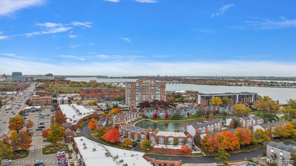 250 E Harbortown Drive, 705, Detroit, MI 48207 — Photo 32