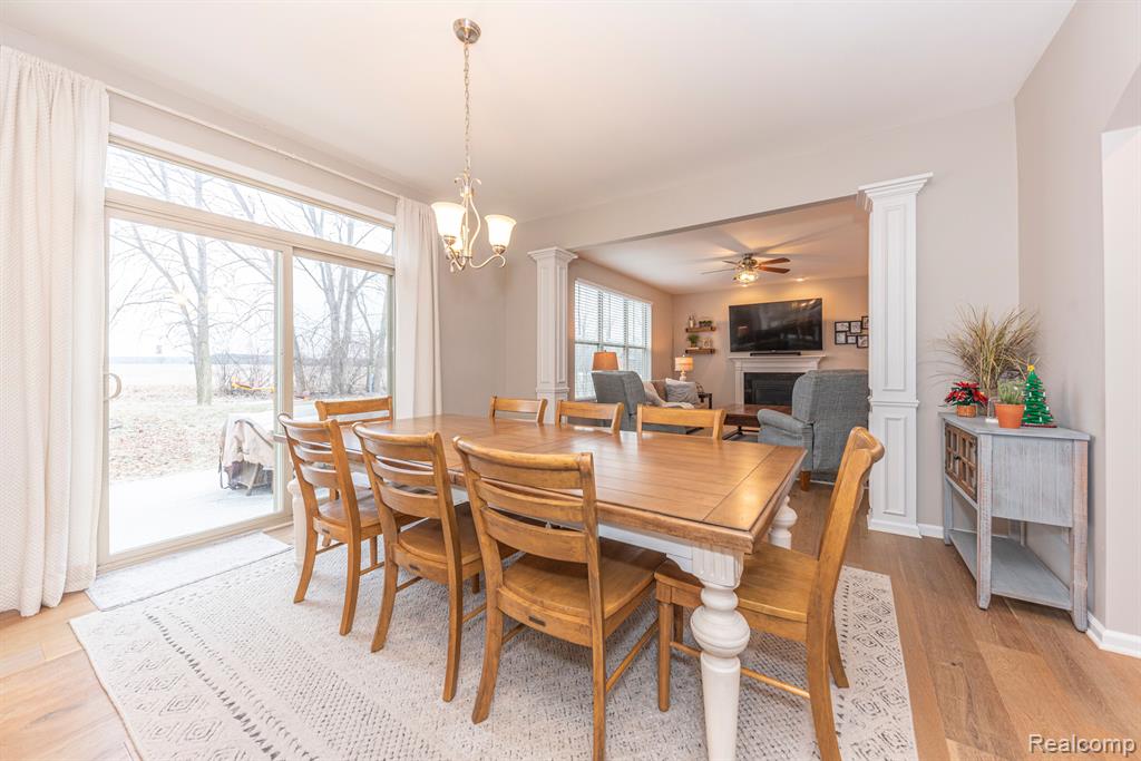 806 LAKE WOODS Drive, Canton, MI 48188 — Photo 19