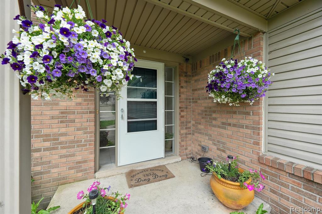 7366 MEADOW Lane, Ypsilanti, MI 48197 — Photo 2