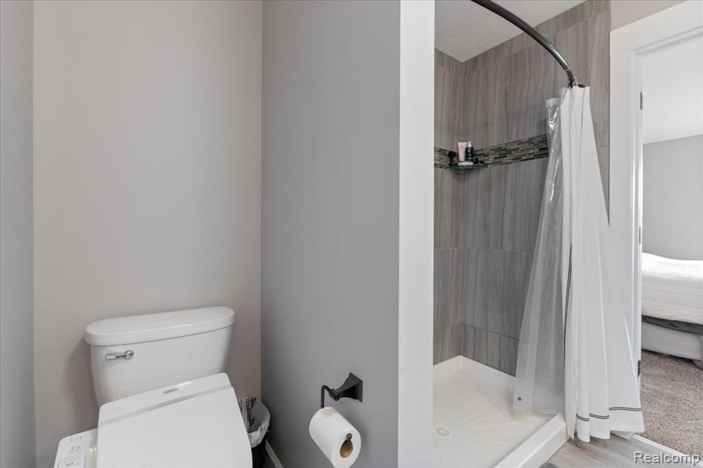 5606 Chatham Lane, Grand Blanc, MI 48439 — Photo 37