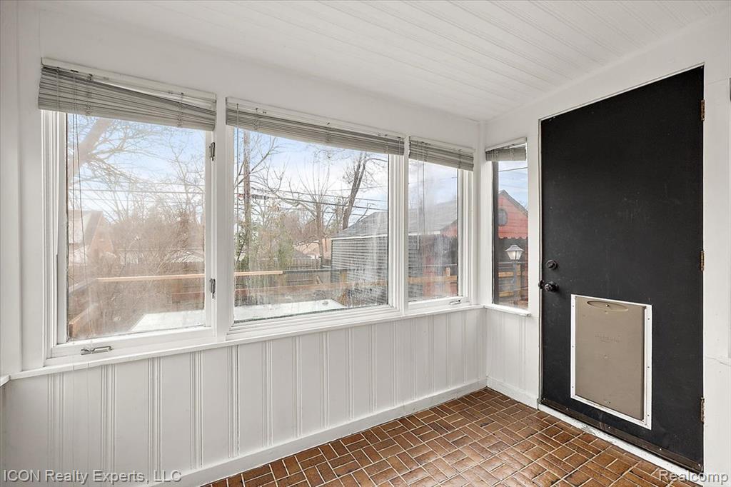 176 Chippewa Road, Pontiac, MI 48341 — Photo 25