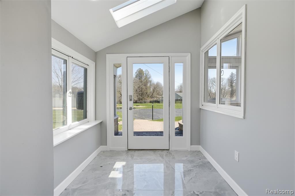 8636 Tindall Road, Davisburg, MI 48350 — Photo 8