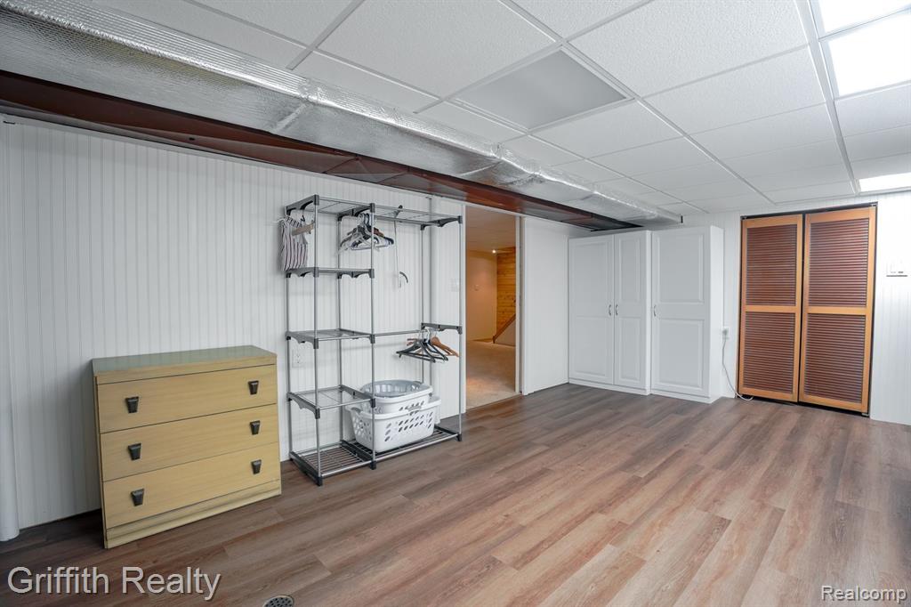 6903 SOMERSET Drive, Brighton, MI 48116 — Photo 29