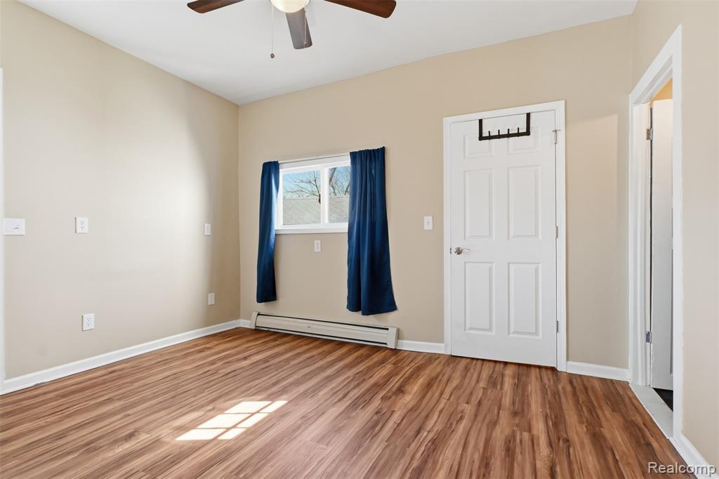 532 E Broad Street, Linden, MI 48451 — Photo 8