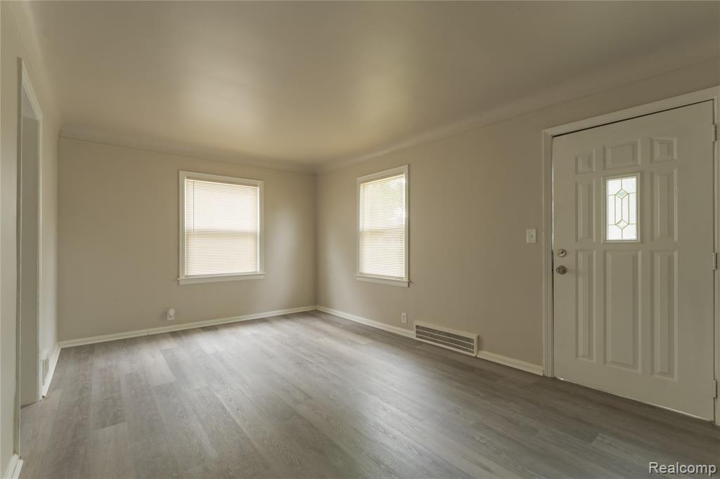 582 Lebaron Avenue, Pontiac, MI 48340 — Photo 11