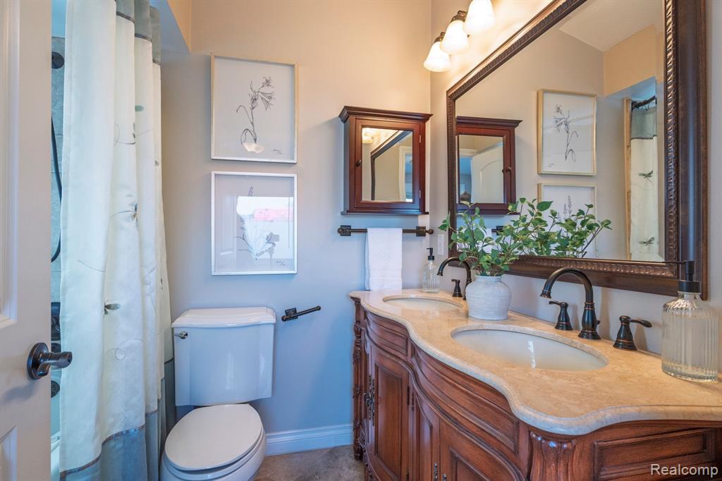 9568 MAIN Street, Whitmore Lake, MI 48189 — Photo 22