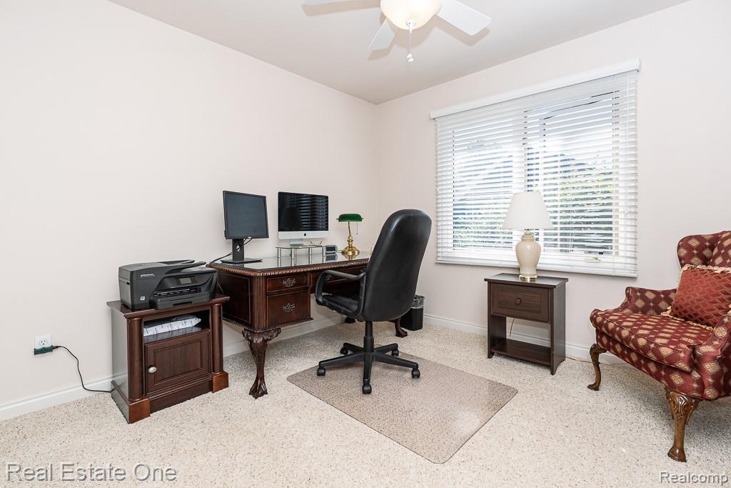 6615 Chatham Circle, Rochester Hills, MI 48306 — Photo 36