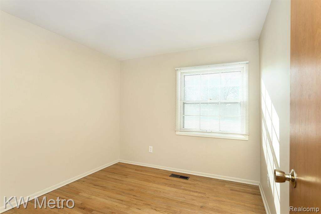 6603 TIMBER RIDGE Drive, Bloomfield Hills, MI 48301 — Photo 21
