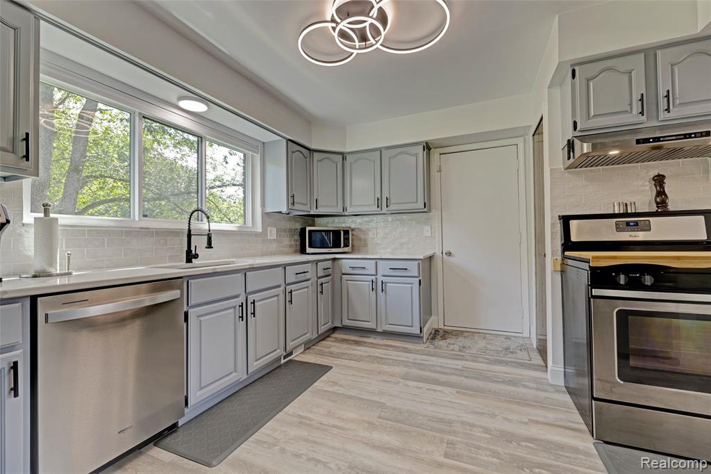 9580 Buckhorn Lake Road, Holly, MI 48442 — Photo 18