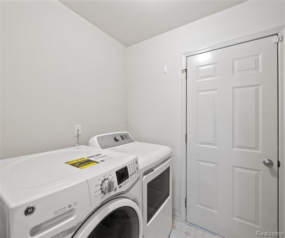 5864 Willow Ridge Drive, Ypsilanti, MI 48197 — Photo 35