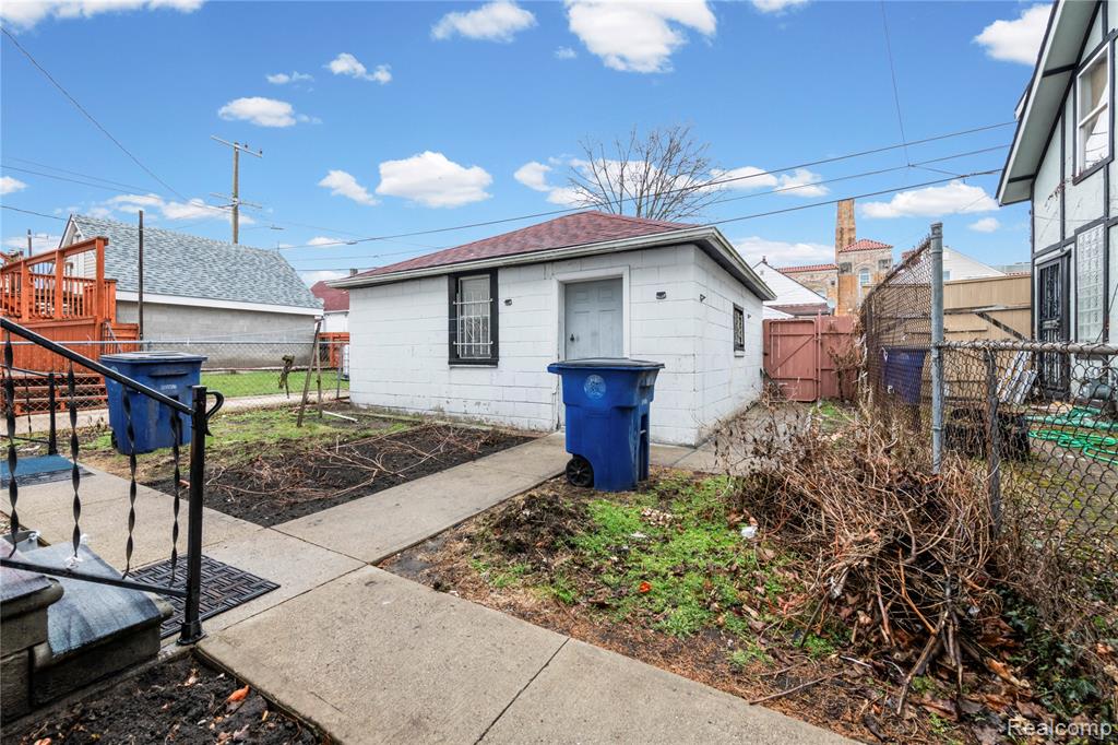 11412 McDougall Street, Hamtramck, MI 48212 — Photo 5
