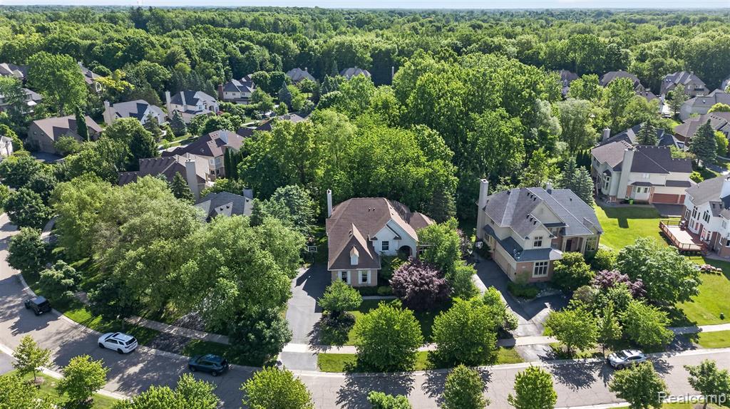 7359 Colchester Lane, West Bloomfield, MI — Photo 58
