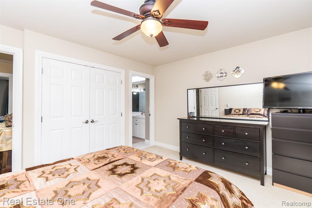 18090 Peninsula Way, Northville, MI 48168 — Photo 71