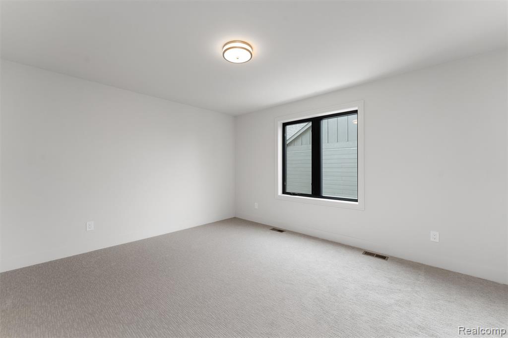 39 South Trail Court, Troy, MI 48083 — Photo 30