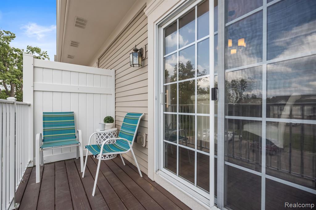 17200 Addington Drive, Commerce Twp, MI 48390 — Photo 24