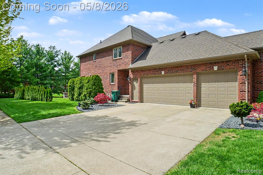 6086 Admiral Court, Washington, MI — Photo 2