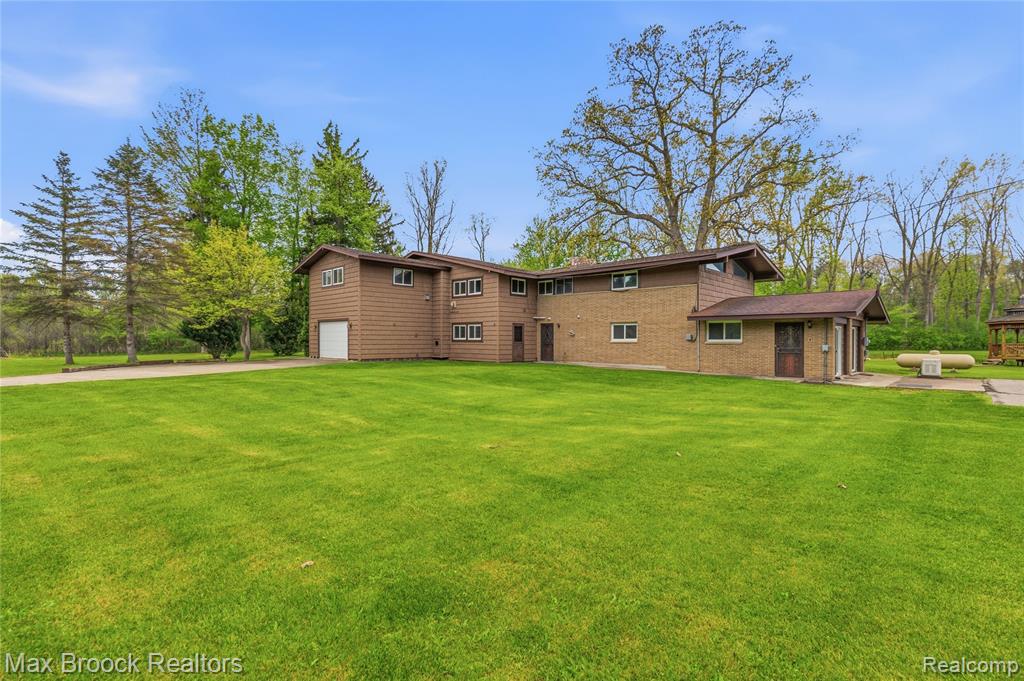 1392 Maple Grove Road, Lapeer, MI 48446 — Photo 7