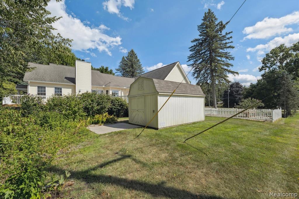 7127 Perry Lake Road, Clarkston, MI — Photo 59