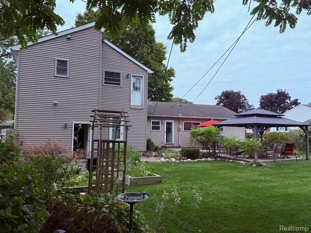 48212 Cardinal Drive, Shelby Twp, MI 48317 — Photo 14
