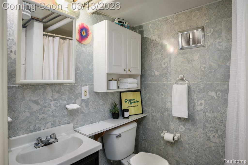 726 W Breckenridge Street, Ferndale, MI 48220 — Photo 18
