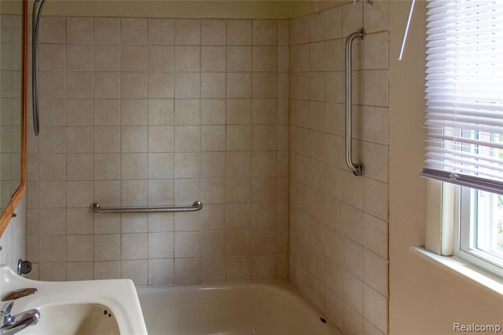 26536 Dartmouth Street, Madison Heights, MI 48071 — Photo 13