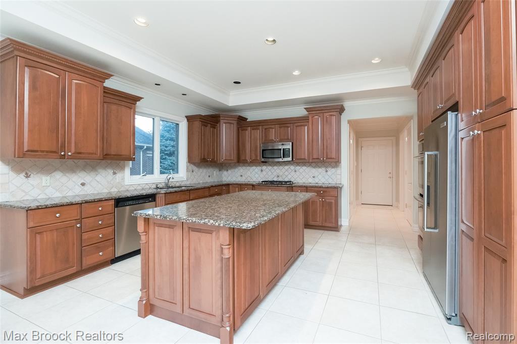 52221 Chickadee, Shelby Twp, MI 48315 — Photo 52