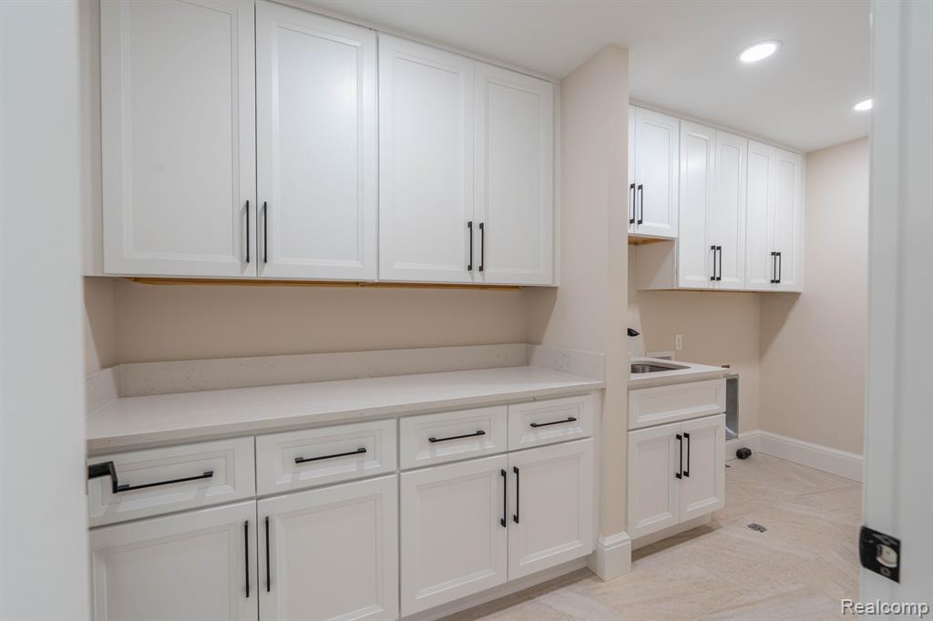 9033 DEERWOOD Road, Clarkston, MI 48348 — Photo 36