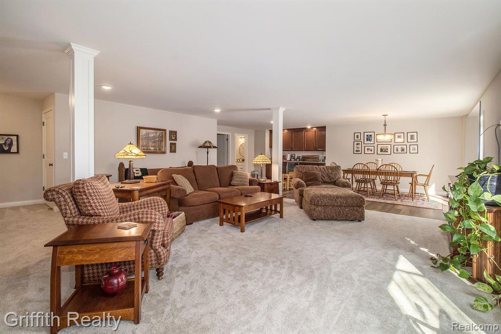 8285 MEADOW CREEK Lane, Pinckney, MI 48169 — Photo 32
