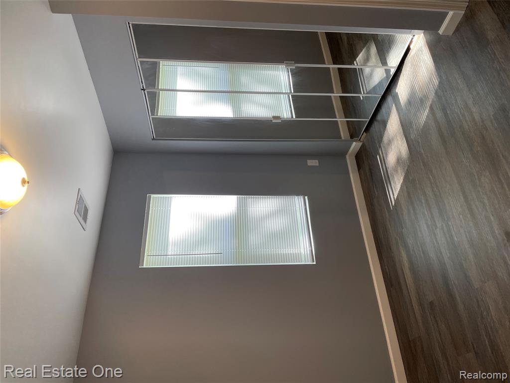 18475 Hazelwood Street, Roseville, MI 48066 — Photo 15