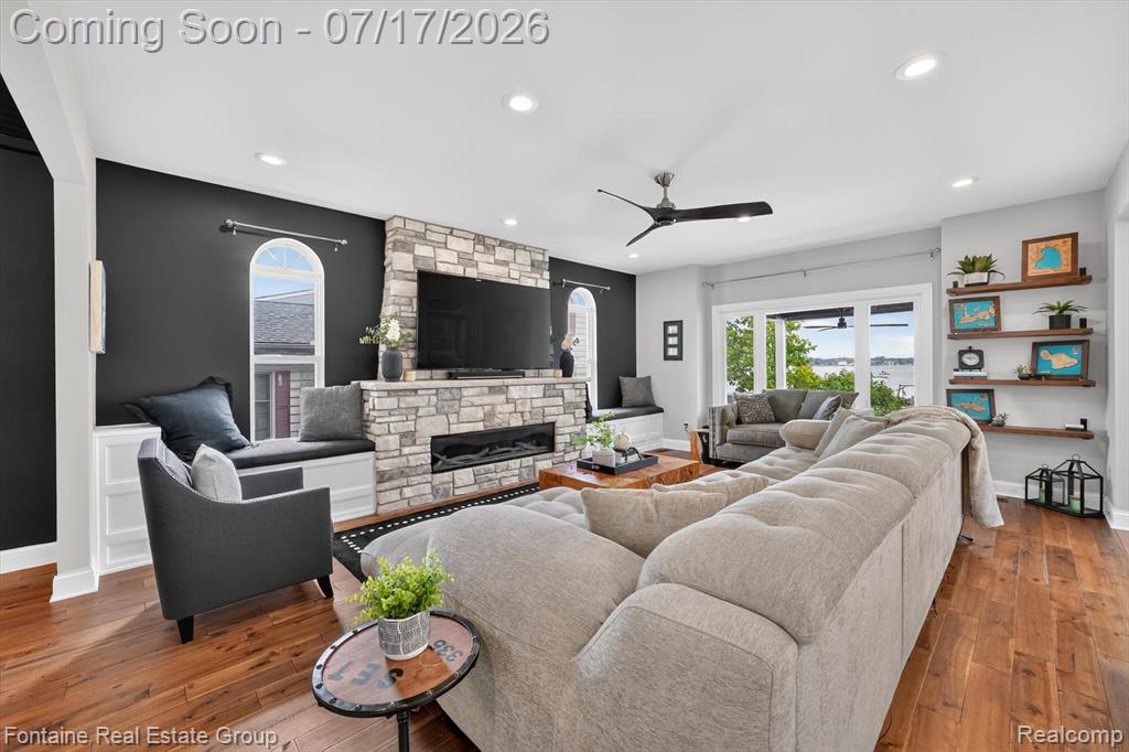 240 Rosebud Court, Walled Lake, MI 48390 — Photo 11