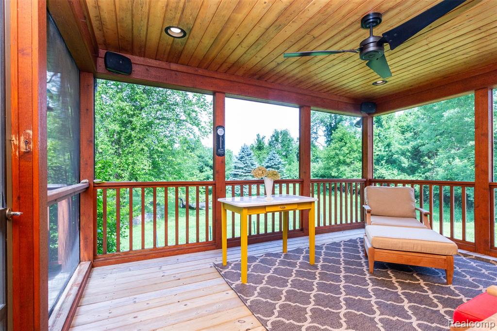 9887 Hadley Road, Clawson, MI 48348 — Photo 28