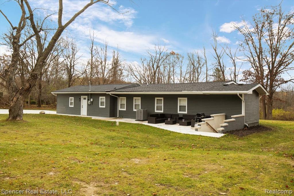 7669 S Eston Road, Clarkston, MI 48348 — Photo 11