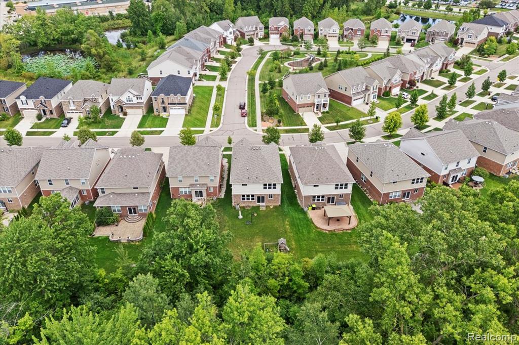 49645 Hartwick Drive, Novi, MI — Photo 42