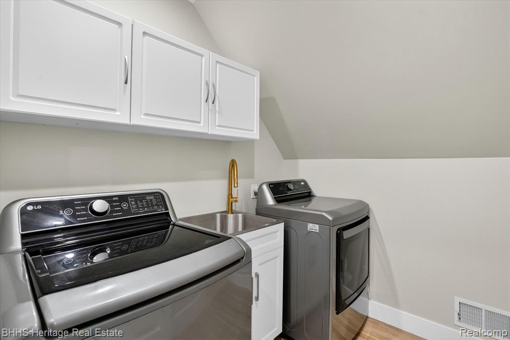 5835 Warner Road, Fowlerville, MI 48836 — Photo 32