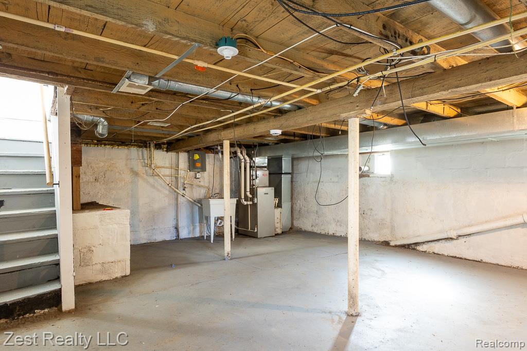 18765 Riverview Street, Riverview, MI 48193 — Photo 19