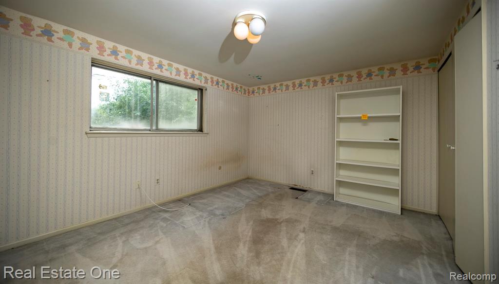 4259 Pinecroft Court, West Bloomfield, MI — Photo 11
