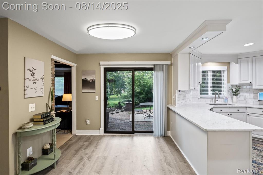 541 Lake Forest Road, Rochester Hills, MI 48309 — Photo 5