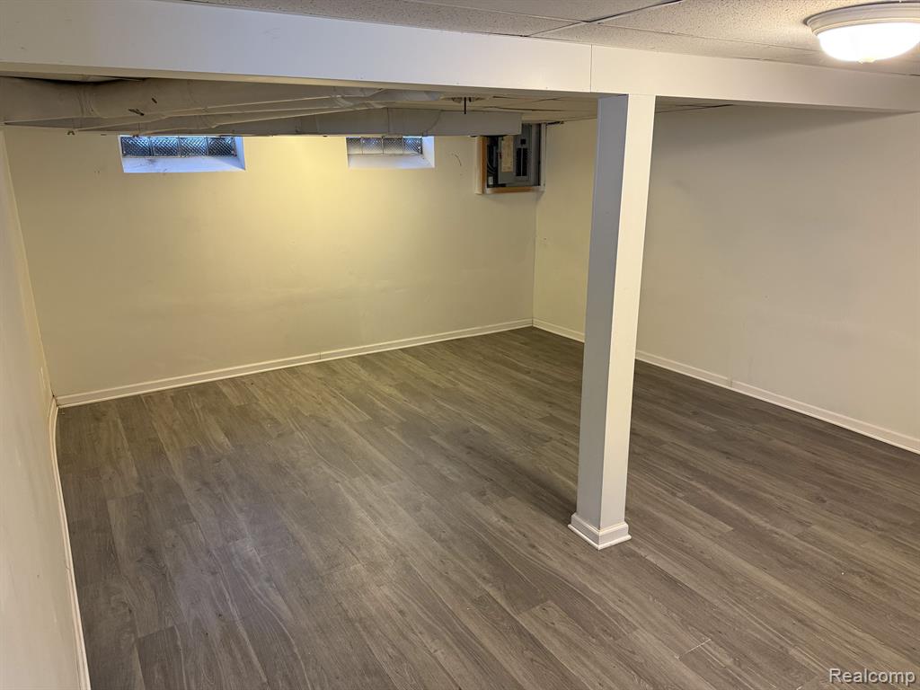 904 N REMBRANDT Avenue, Royal Oak, MI 48067 — Photo 16